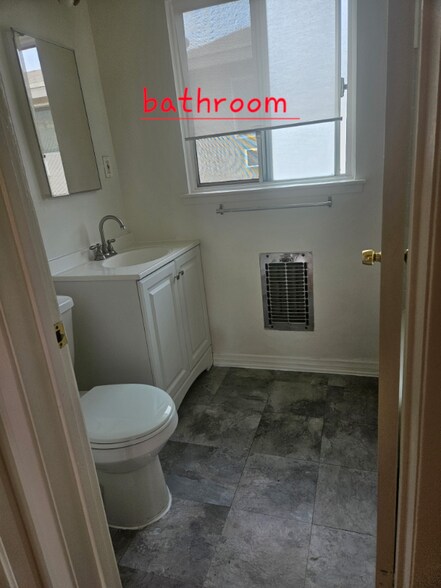 Building Photo - 3028 4th St