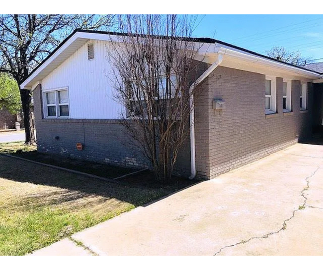 Primary Photo - 2801 53rd St