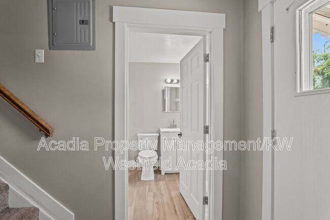 Building Photo - 310 S 200 E