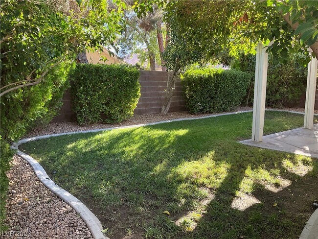 Building Photo - 5405 Ravana Ave