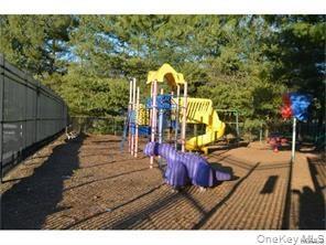 Building Photo - 444 Genesee Ct