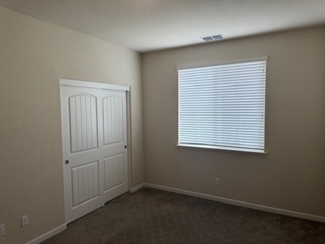 Building Photo - 3936 Purple Finch Ln