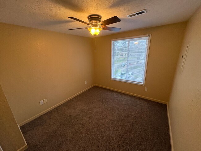 Building Photo - 4145 Randolph St