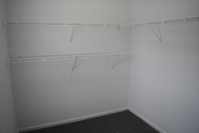 Building Photo - 3911 Hathaway Hills Dr