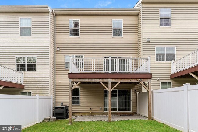 Building Photo - 5 Lani Ln