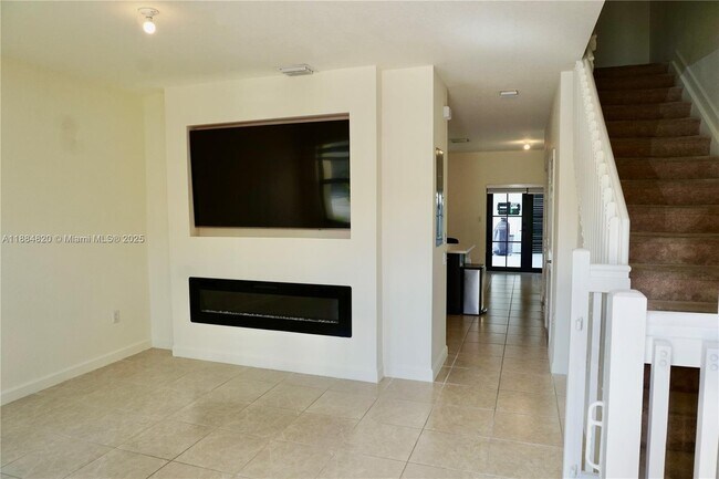 Building Photo - 10606 West 33rd Ct