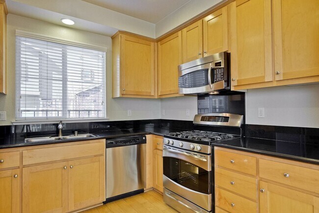 Building Photo - Wow! What a Great Home! Available Now!