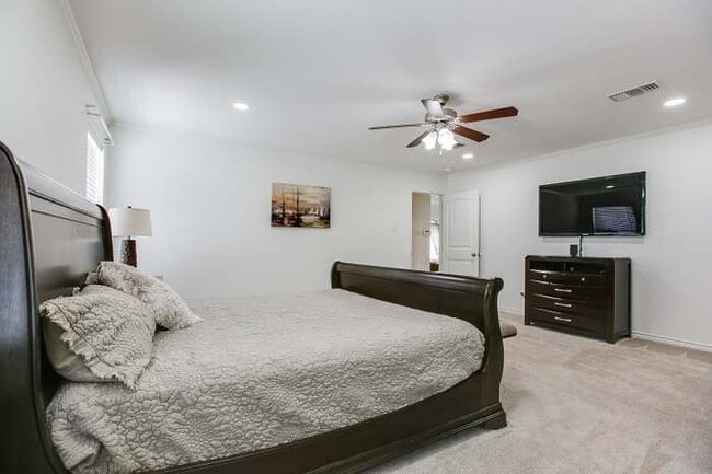Building Photo - 4720 Pinon Ridge Dr