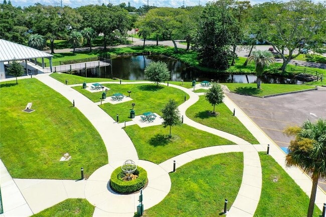 Building Photo - 2400 Franciscan Dr