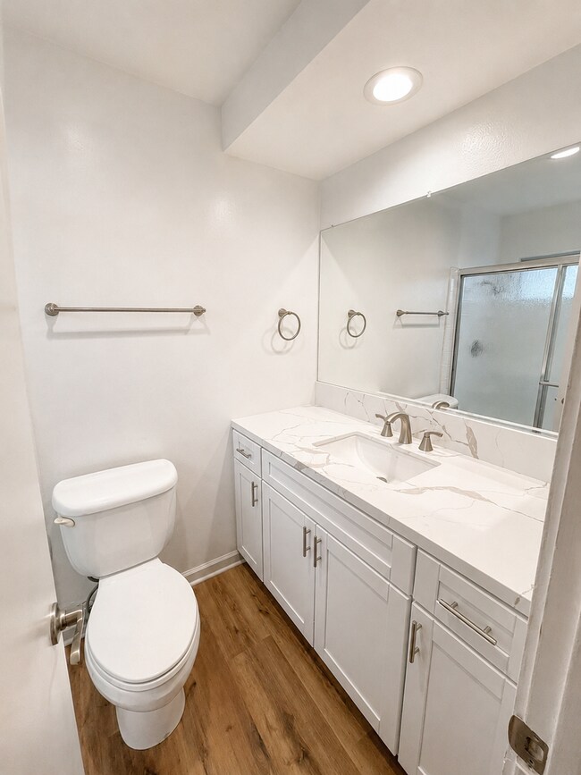 Building Photo - 343 S Steckel Dr