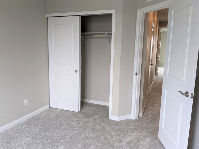 Bedroom - 14925 E Belleview Dr