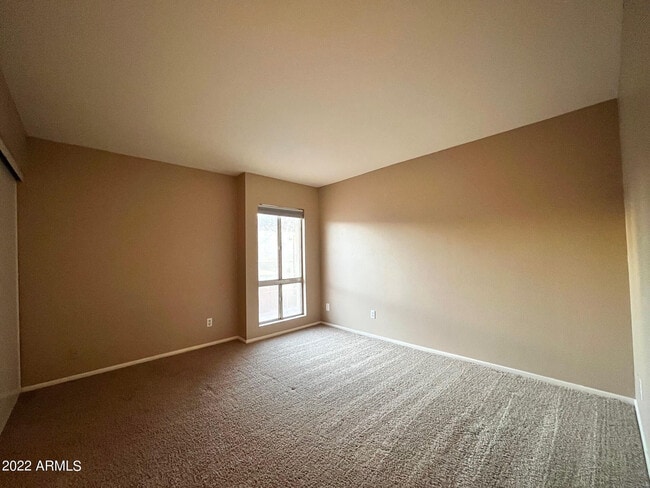 Building Photo - 1701 W Tuckey Ln