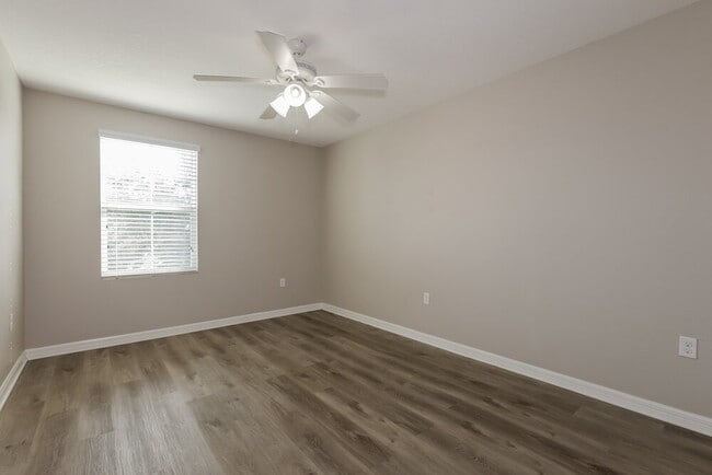 Building Photo - 10508 Whispering Hammock Dr