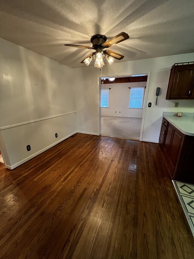 Building Photo - 4214 Blossomwood Dr