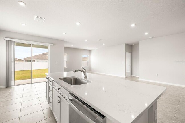Building Photo - 35572 Quartz Lk Dr