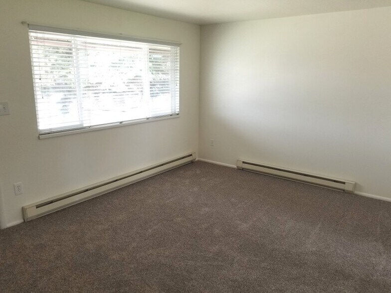 Building Photo - 311 S Cherry Hill Dr