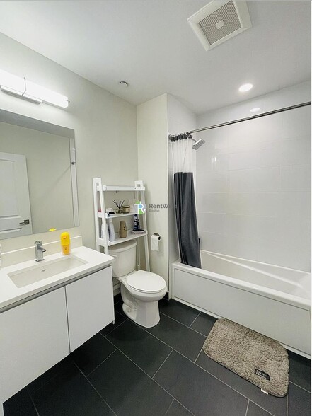 Building Photo - 16 Boardman St