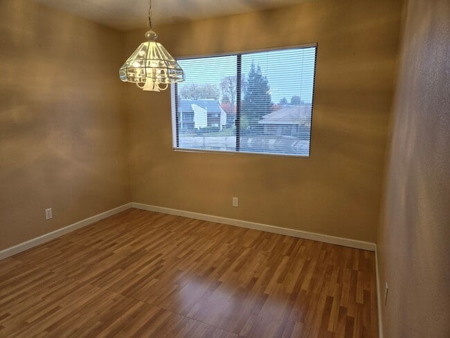 Building Photo - 2950 Niagra #262 - Turlock Condo