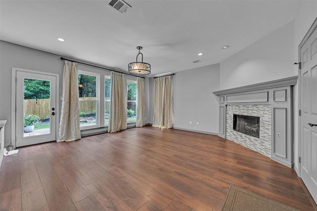 Building Photo - 2417 Bonham Tr