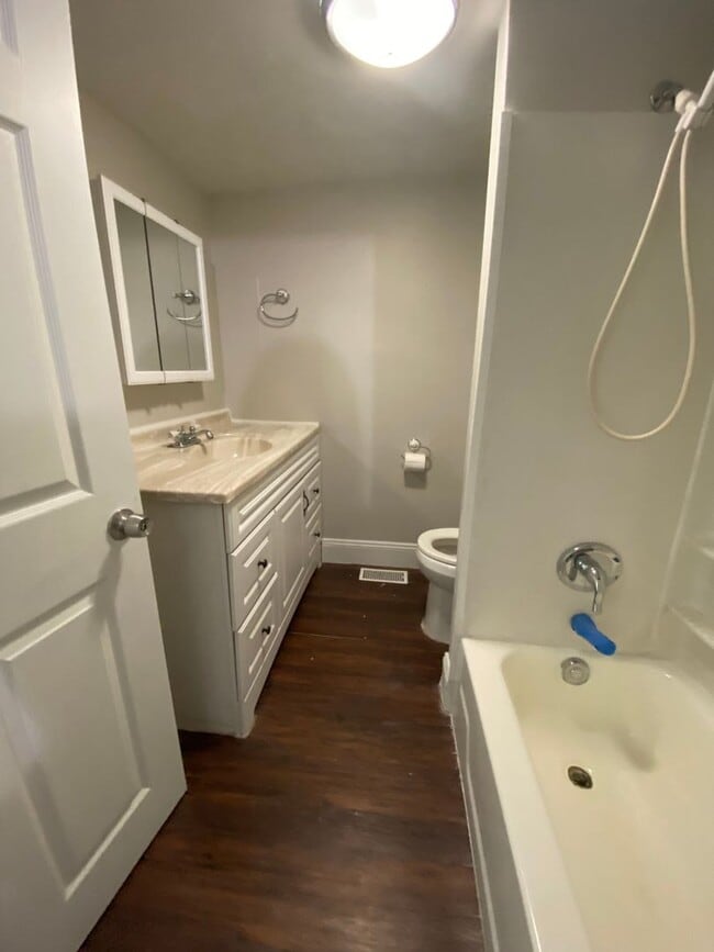 Building Photo - CLEVES - Adorable fresh tiny home w fenced...