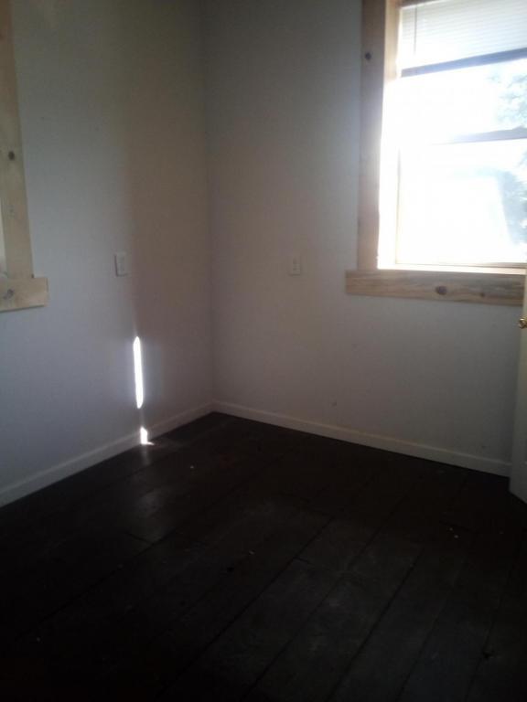 Building Photo - 118 E Railroad, Apt#8-Apt#8