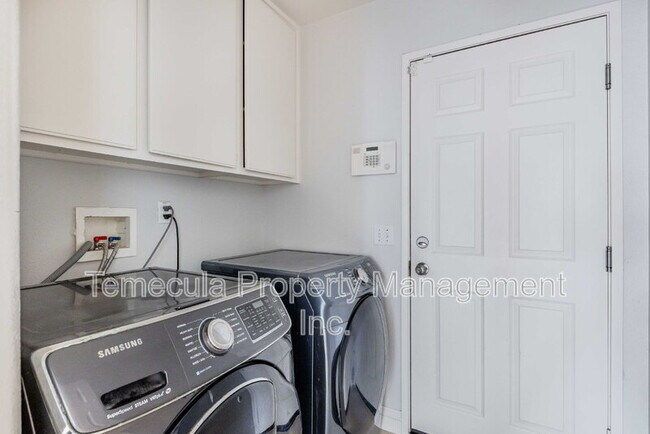 Building Photo - 29363 Shady Ln