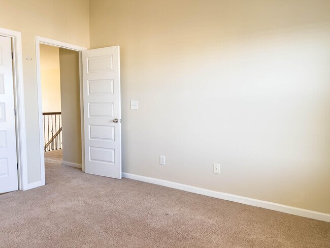 Building Photo - 4861 Coal Creek Dr