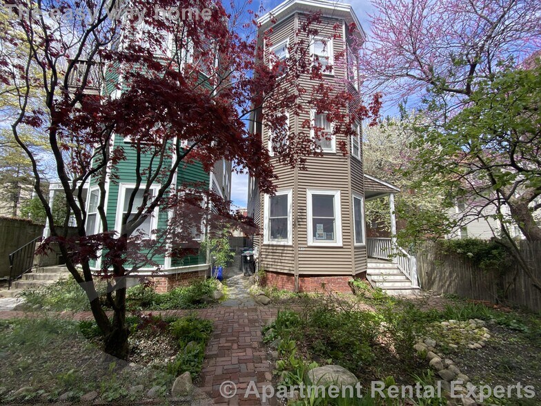 Building Photo - 81 A Tremont St