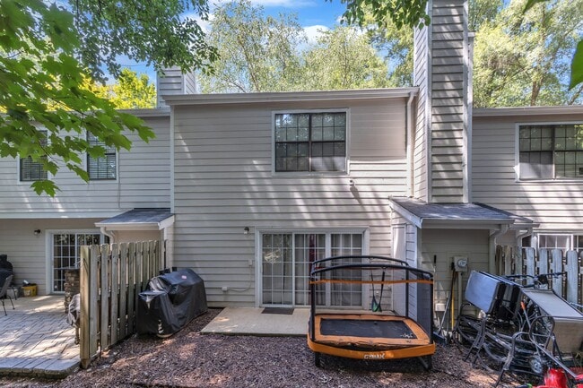Building Photo - 7731 Falcon Rest Cir