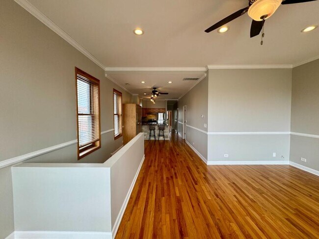 Building Photo - 2 bedroom in Chicago IL 60622