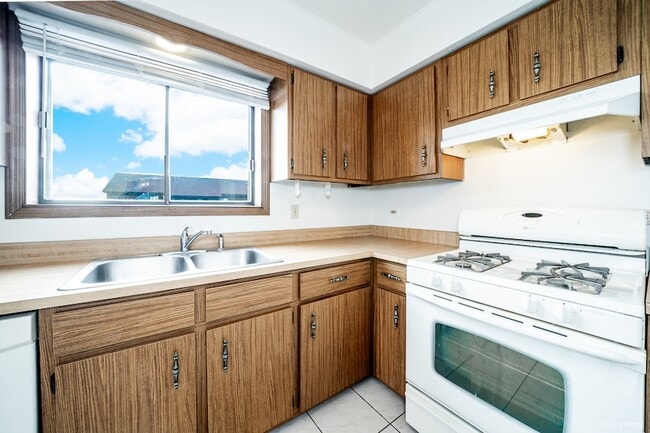 Building Photo - 15712 Peggy Ln