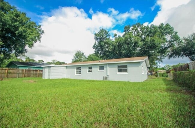Building Photo - 2 Bedroom / 1.5 Bath home for rent