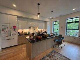 Building Photo - 1 Strathmore Rd