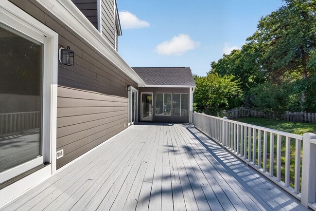 Building Photo - 18609 Broadfield Dr