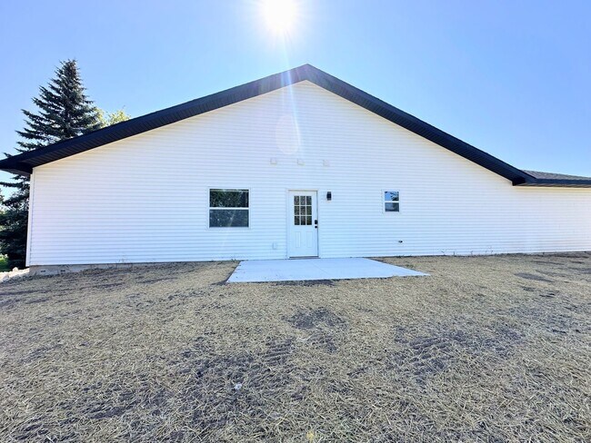 Building Photo - 1201-1203 Atrium Ct