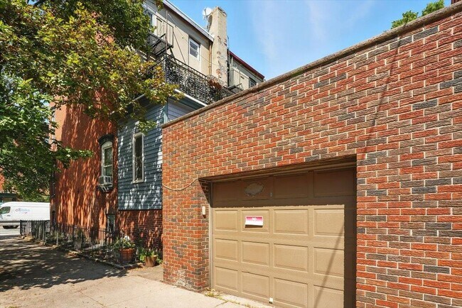 Building Photo - 612 Jersey Ave