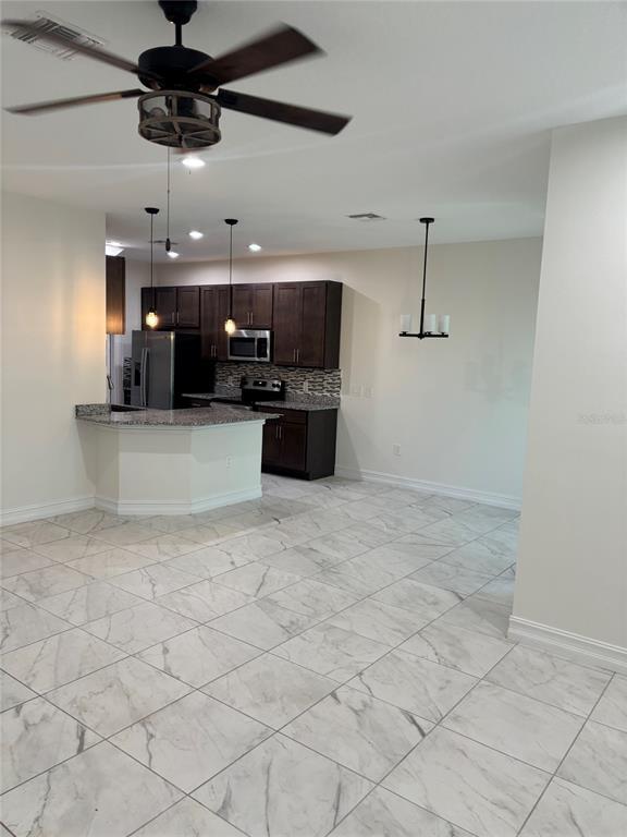 Building Photo - 1460 Isabella Dr