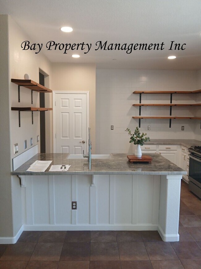 Building Photo - 380 Barolo Cir