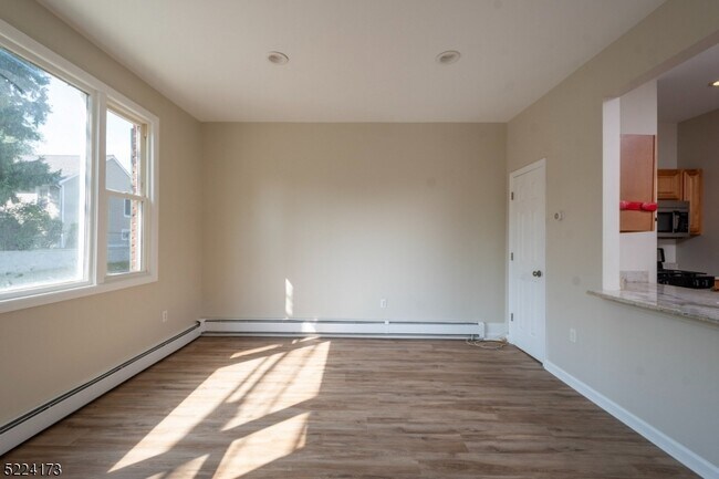 Building Photo - 214 Woodcliff Ave