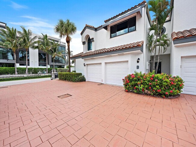 Building Photo - 11545 Old Ocean Blvd