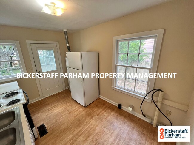 Building Photo - Great Family Home, Located off of Veterans...