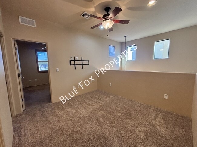 Building Photo - 4688 N Belgravia Rd
