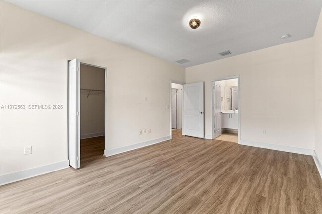 Building Photo - 4546 NW 83rd Ave