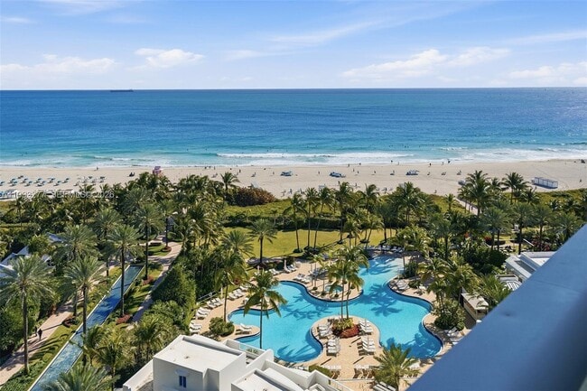 Building Photo - 100 South Pointe Dr