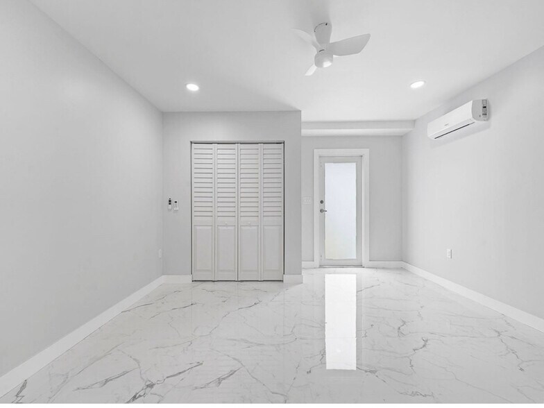 Building Photo - 16135 SW 86th Terrace