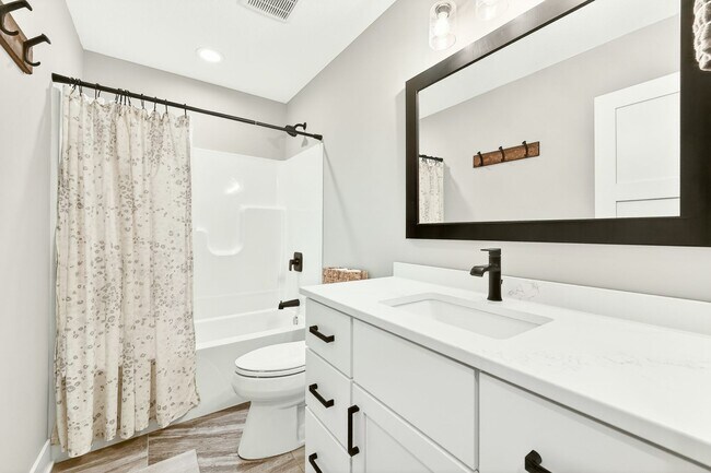 Building Photo - 5411 Destination Ln