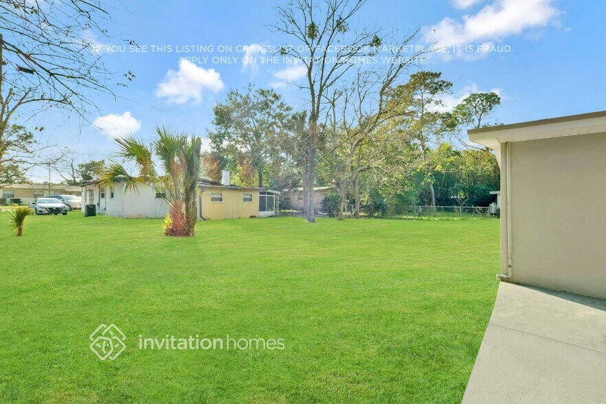 Building Photo - 7444 Sandhurst Rd S