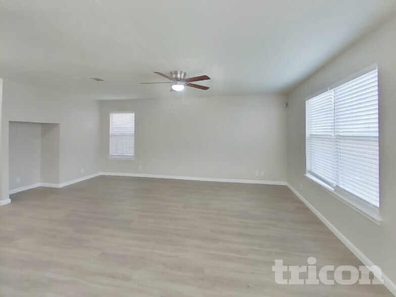 Building Photo - 10734 Tiger Grove
