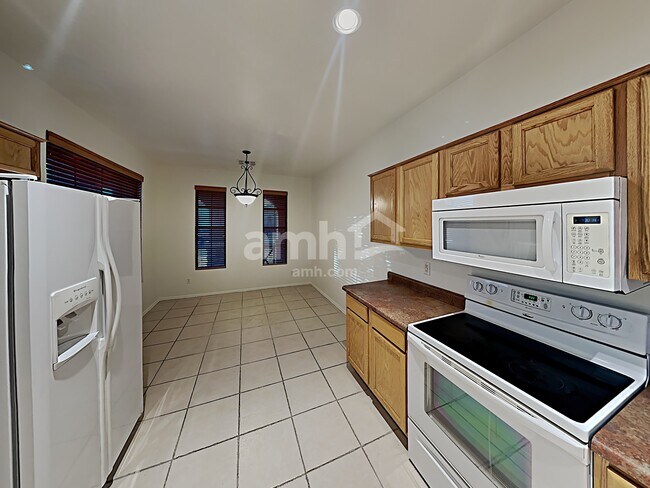 Building Photo - 3638 E Janelle Way