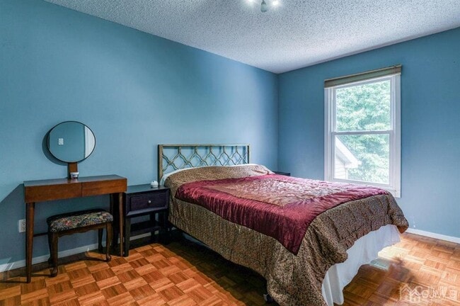 Building Photo - 166 Stults Ln